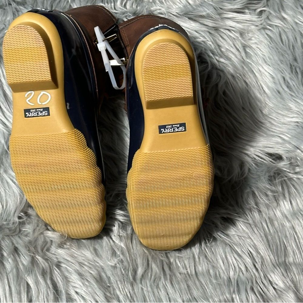 SPERRY Boots  - Picture 5 of 5